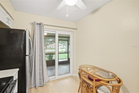 Condo in Dunedin, Florida, 2 bedrooms № 2384220 - photo 17