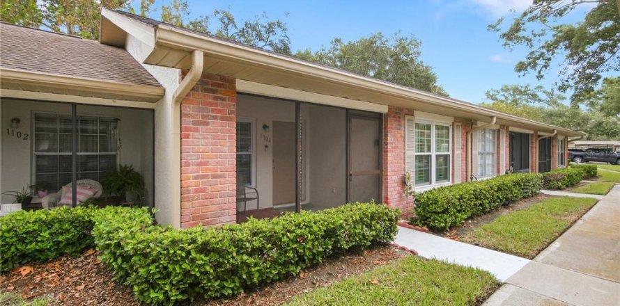 Condo in Dunedin, Florida, 2 bedrooms № 2384220
