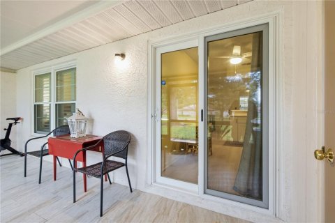 Condo in Dunedin, Florida, 2 bedrooms № 2384220 - photo 24