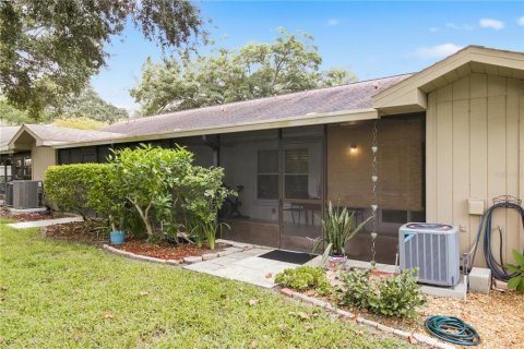 Condo in Dunedin, Florida, 2 bedrooms № 2384220 - photo 26