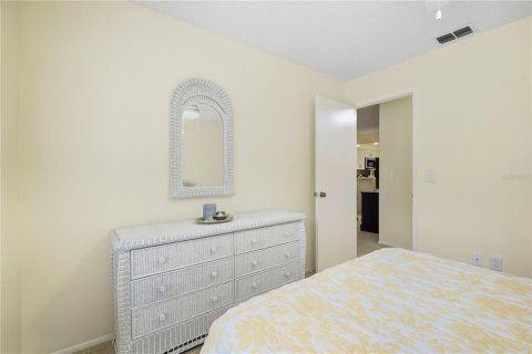 Condo in Dunedin, Florida, 2 bedrooms № 2384220 - photo 22