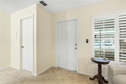 Condo in Dunedin, Florida, 2 bedrooms № 2384220 - photo 11