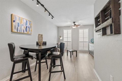 Condo in Tampa, Florida, 2 bedrooms  № 2291411 - photo 15
