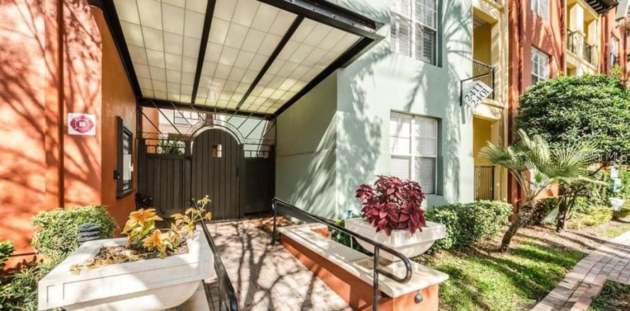 Condo in Tampa, Florida, 2 bedrooms  № 2291411