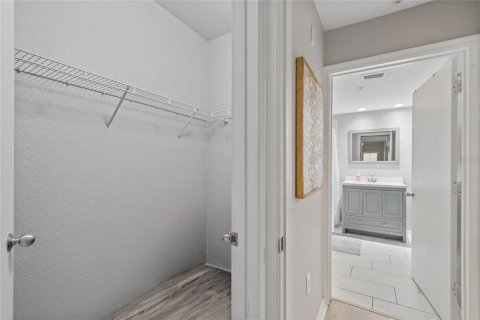 Condo in Tampa, Florida, 2 bedrooms  № 2291411 - photo 22