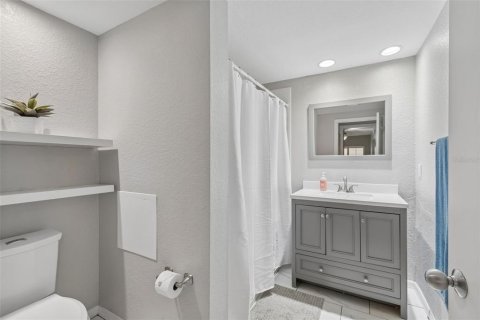 Condo in Tampa, Florida, 2 bedrooms  № 2291411 - photo 25