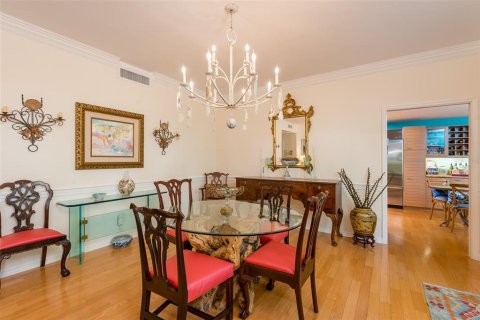 Adosado en venta en Tampa, Florida, 3 dormitorios, 239.22 m2 № 2355137 - foto 9