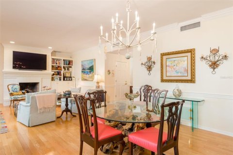 Adosado en venta en Tampa, Florida, 3 dormitorios, 239.22 m2 № 2355137 - foto 10