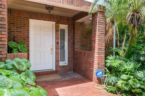 Adosado en venta en Tampa, Florida, 3 dormitorios, 239.22 m2 № 2355137 - foto 4