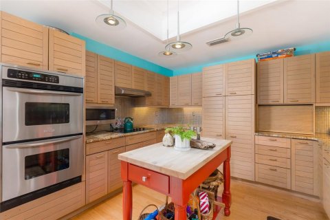 Adosado en venta en Tampa, Florida, 3 dormitorios, 239.22 m2 № 2355137 - foto 15