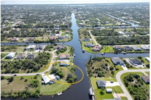 Terreno en venta en Port Charlotte, Florida № 1635009 - foto 3
