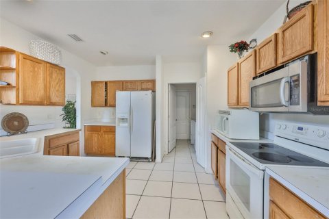 House in Ruskin, Florida 4 bedrooms, 182.37 sq.m. № 2124723 - photo 10