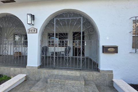 Villa ou maison à louer à Miami, Floride: 3 chambres, 235.69 m2 № 1969915 - photo 28