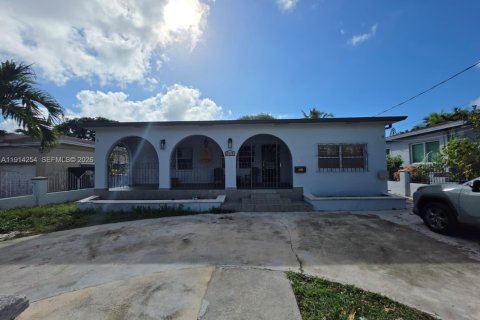 Villa ou maison à louer à Miami, Floride: 3 chambres, 235.69 m2 № 1969915 - photo 25