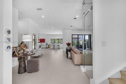 Villa ou maison à vendre à Doral, Floride: 4 chambres, 319.21 m2 № 2055898 - photo 6