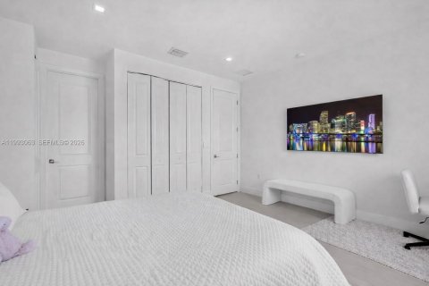 Villa ou maison à vendre à Doral, Floride: 4 chambres, 319.21 m2 № 2055898 - photo 19