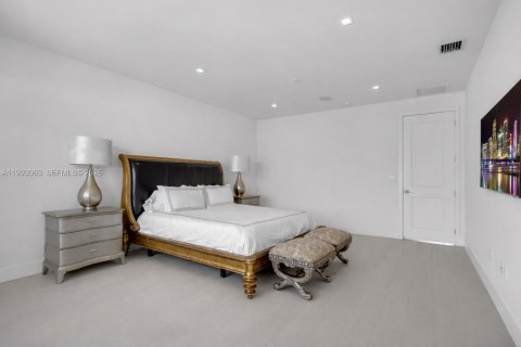 Villa ou maison à vendre à Doral, Floride: 4 chambres, 319.21 m2 № 2055898 - photo 12