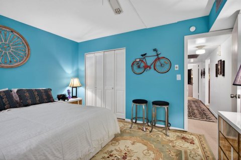 Condo in Coconut Creek, Florida, 2 bedrooms  № 2242633 - photo 15