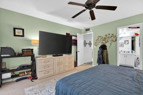 Condo in Coconut Creek, Florida, 2 bedrooms  № 2242633 - photo 19