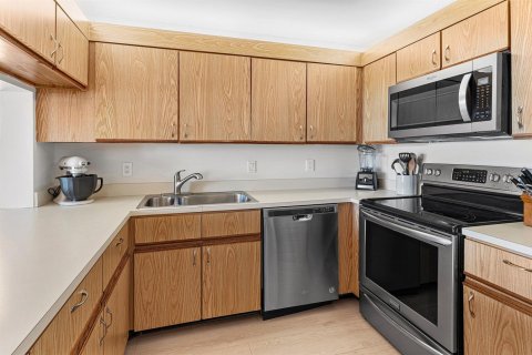 Condo in Deerfield Beach, Florida, 2 bedrooms  № 2185571 - photo 14