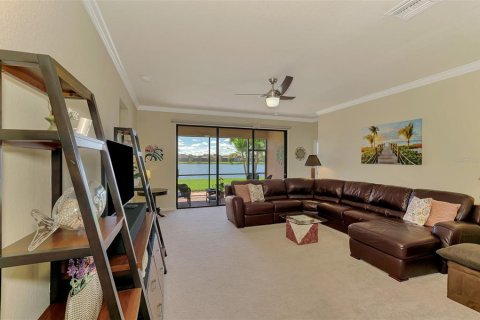 House in Venice, Florida 4 bedrooms, 209.4 sq.m. № 1801602 - photo 15