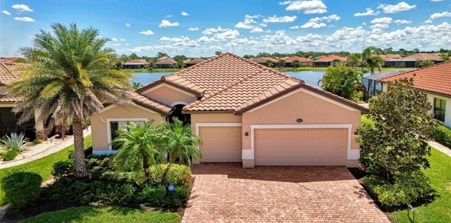 House in Venice, Florida 4 bedrooms, 209.4 sq.m. № 1801602