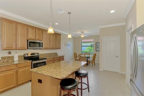 House in Venice, Florida 4 bedrooms, 209.4 sq.m. № 1801602 - photo 28
