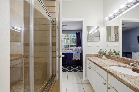 Condo in Tampa, Florida, 2 bedrooms  № 2200847 - photo 21