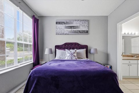 Condo in Tampa, Florida, 2 bedrooms  № 2200847 - photo 18