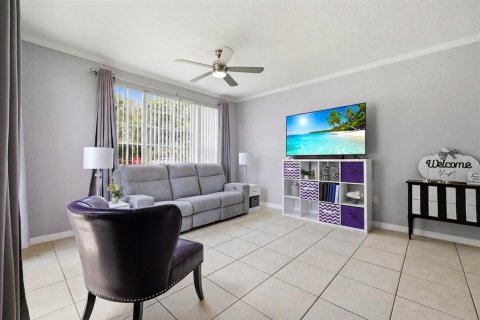 Condo in Tampa, Florida, 2 bedrooms  № 2200847 - photo 11