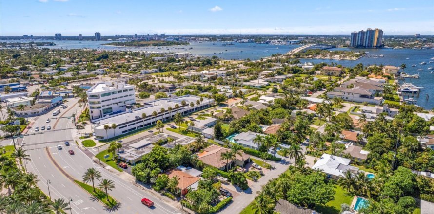 Condo in Riviera Beach, Florida, 2 bedrooms № 1093872