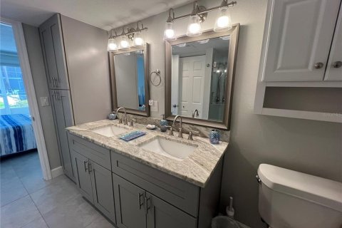 Condo in Punta Gorda, Florida, 2 bedrooms № 2111650 - photo 21