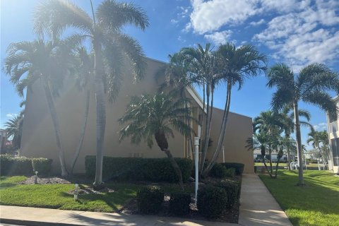 Condo in Punta Gorda, Florida, 2 bedrooms № 2111650