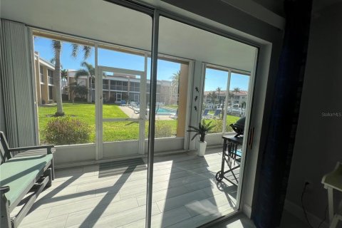 Condo in Punta Gorda, Florida, 2 bedrooms № 2111650 - photo 25