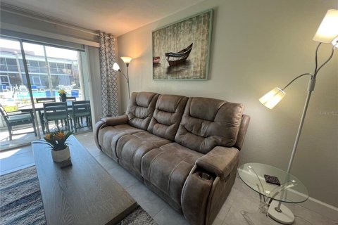 Condo in Punta Gorda, Florida, 2 bedrooms № 2111650 - photo 6