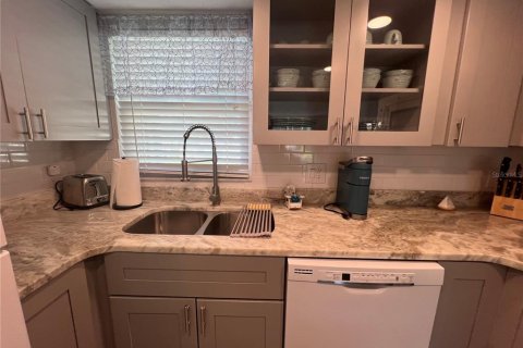 Condo in Punta Gorda, Florida, 2 bedrooms № 2111650 - photo 13