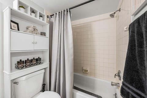 Copropriété à vendre à Seminole, Floride: 1 chambre, 65.03 m2 № 2148753 - photo 25