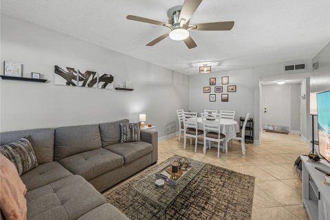 Copropriété à vendre à Seminole, Floride: 1 chambre, 65.03 m2 № 2148753 - photo 16