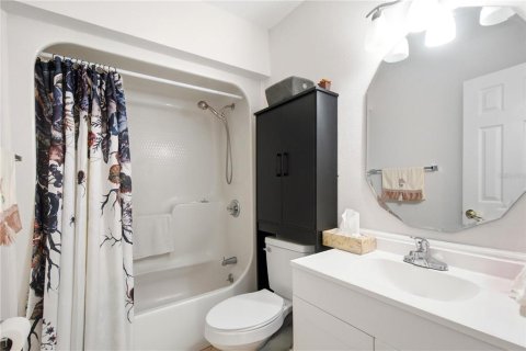 Condo in Palm Coast, Florida, 2 bedrooms № 2218867 - photo 15