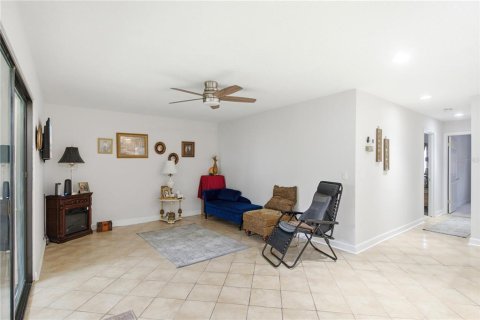 Condo in Palm Coast, Florida, 2 bedrooms № 2218867 - photo 10