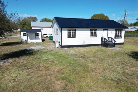 House in Okeechobee, Florida 3 bedrooms, 93.65 sq.m. № 2083139 - photo 14