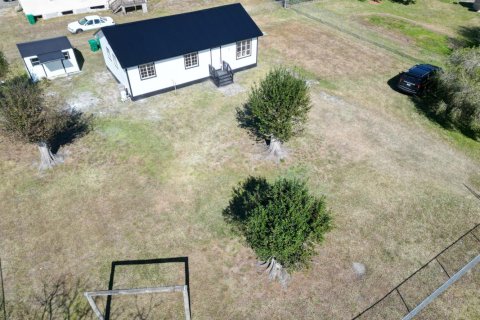 House in Okeechobee, Florida 3 bedrooms, 93.65 sq.m. № 2083139