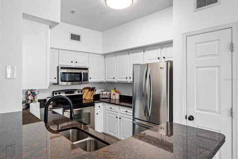 Copropriété à louer à Tampa, Floride: 1 chambre, 96.99 m2 № 2167152 - photo 7