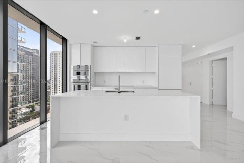 Condo in Miami, Florida, 4 bedrooms  № 1895496 - photo 9