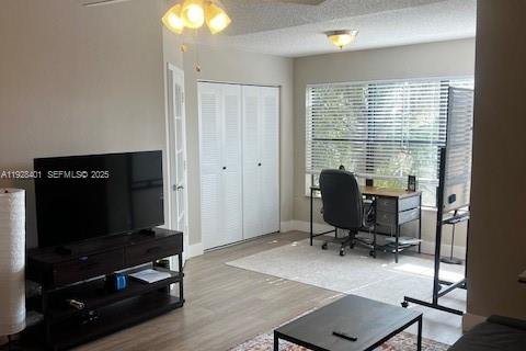 Снять в аренду кондоминиум в Дейви, Флорида 1 спальня, 74.79м2, № 1987732 - фото 3