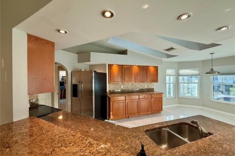House in Port Charlotte, Florida 3 bedrooms, 150.41 sq.m. № 2394263 - photo 7