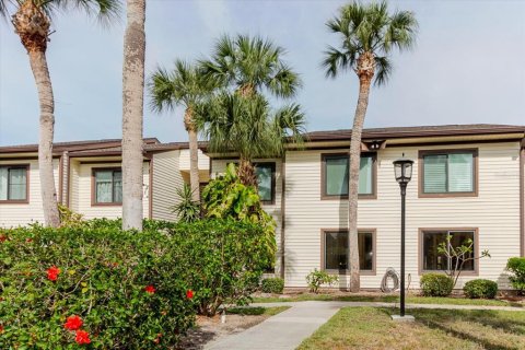 Condo in Tarpon Springs, Florida, 2 bedrooms  № 1630737 - photo 9
