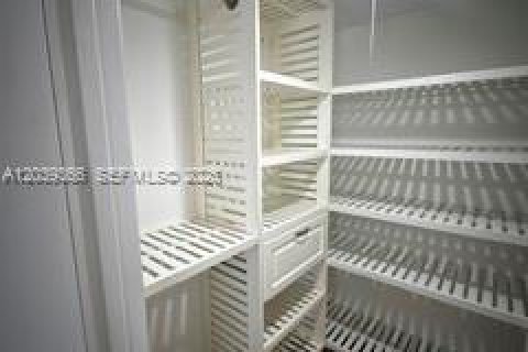 Apartment in Boca Raton, Florida 2 bedrooms, 89.28 sq.m. № 2086603 - photo 6