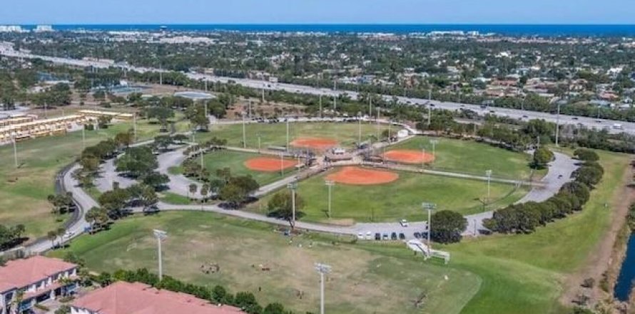 Adosado en Boynton Beach, Florida 3 dormitorios, 205.22 m2 № 1068112