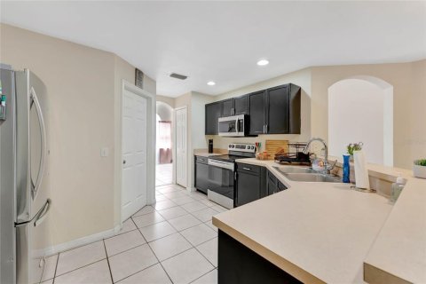 House in Kissimmee, Florida 4 bedrooms, 183.85 sq.m. № 2236525 - photo 3